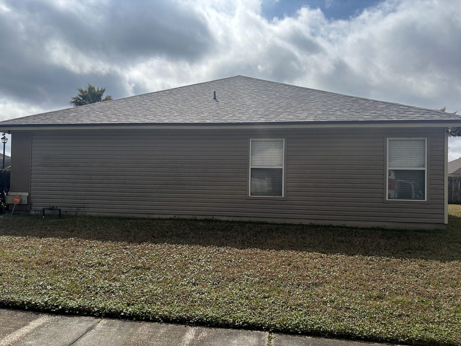House Washing — Before
